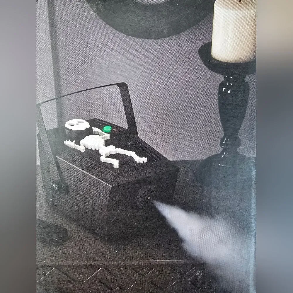 Fog Machine Indoor Halloween Skeleton Party Prop 400W Smoke Hyde and Eek, NIB
